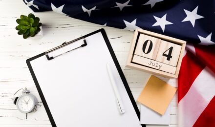 Comparison of 457(b) and 401(k) retirement plans in 2026