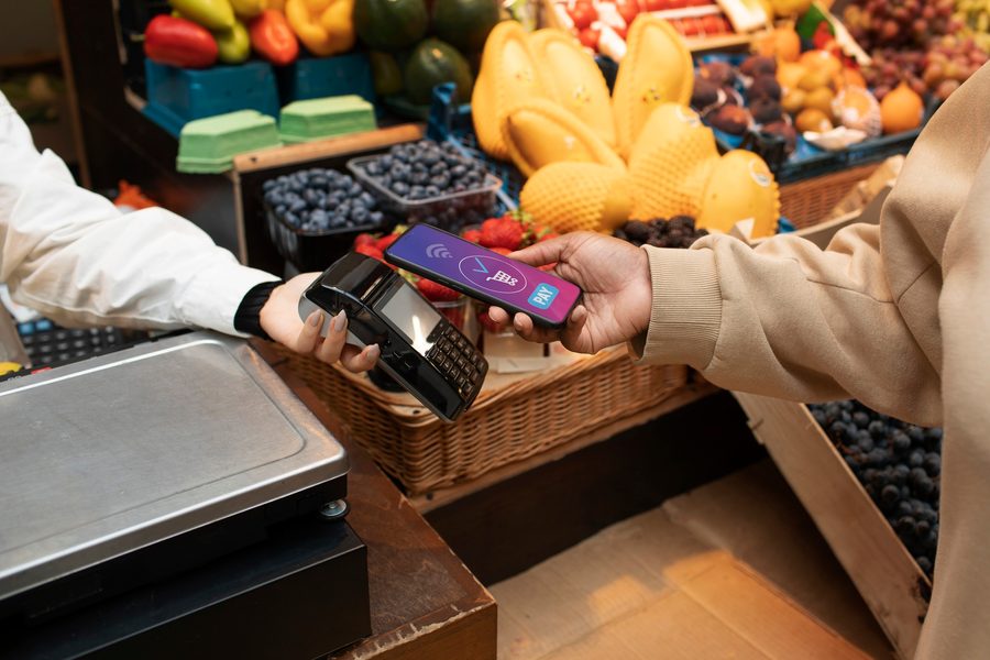 AI routing decisions happen in real time – even during Black Friday surges