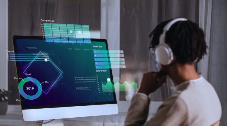 Comparison of AI portfolio optimization tools and fee structures for small investment accounts
