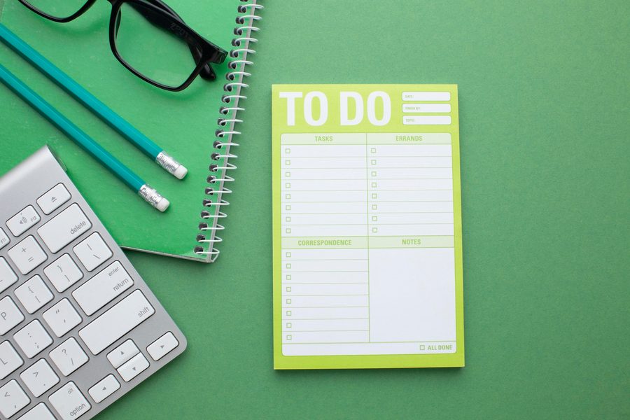Comparison of fintech apps for side hustle tax tracking in 2026