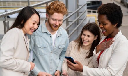 Comparison of 7 fintech apps for international students opening U.S. bank accounts