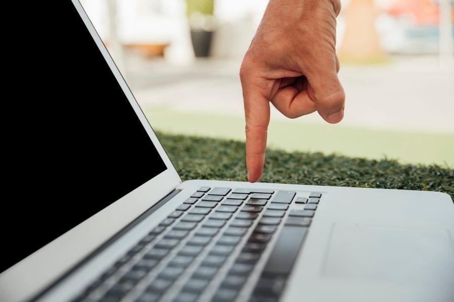 Comparison of filing speed and cost between AIO Snapshot and manual portal